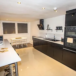 apt-caswell-bay-modern-2-bedroom-sleeps-6.cardiffhotelswales.com/